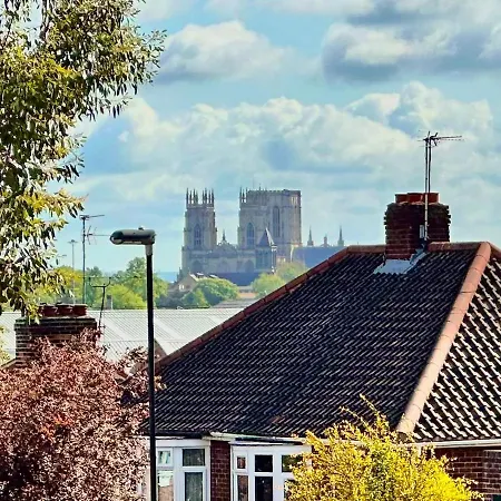 Apartment One Moorgate View *